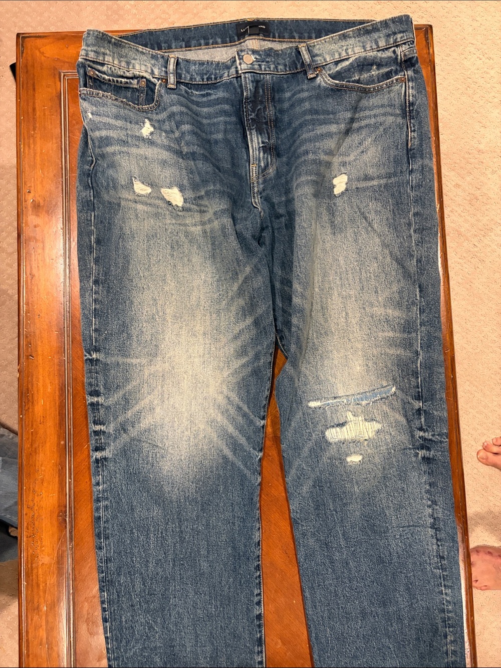 Lucky Brand Men's Faded Blue Straight Jeans